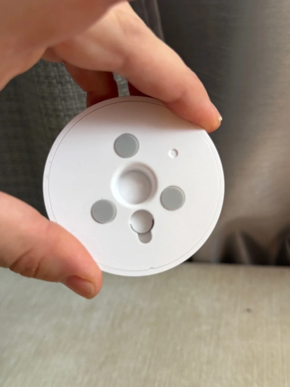 Compact White Home Wi‑Fi Security Camera (C2)